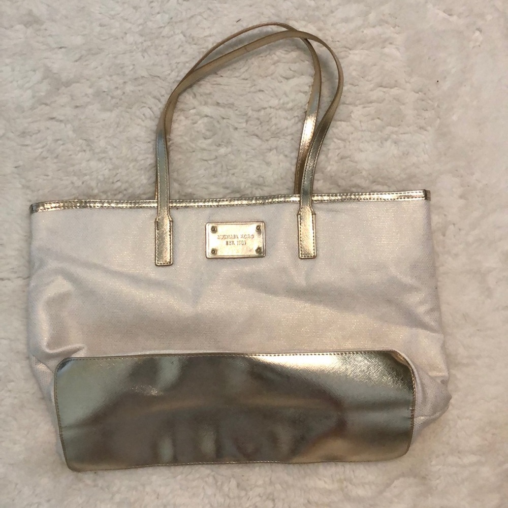 Michael kors beach tote